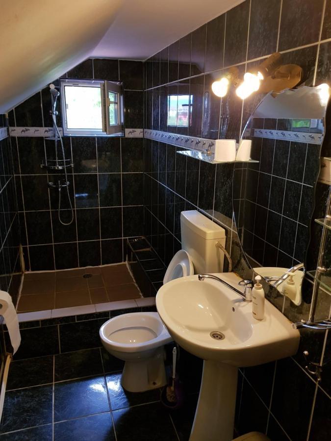 Hompot Accommodation Deva Eksteriør bilde