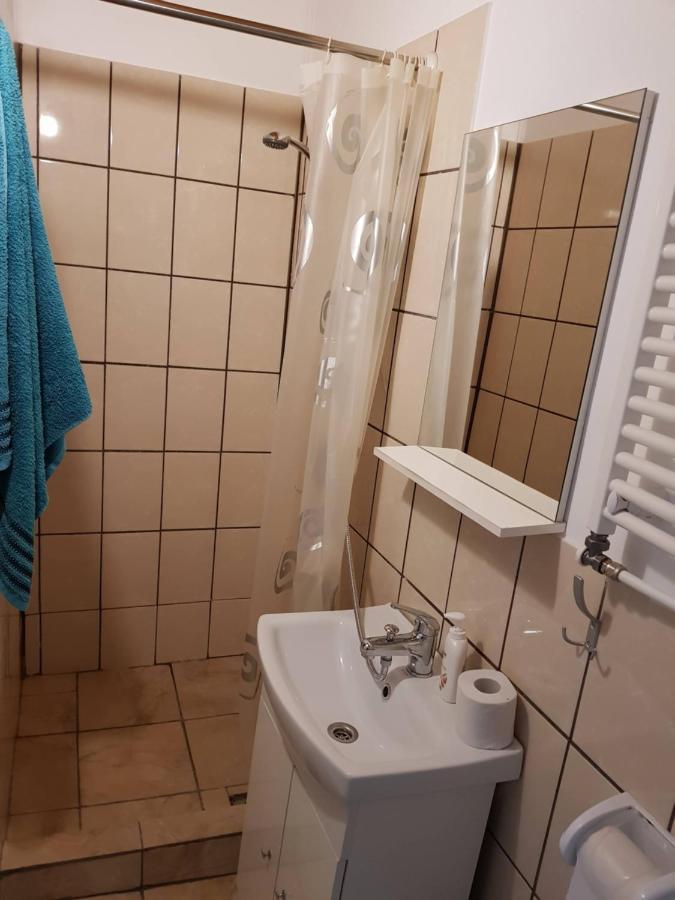 Hompot Accommodation Deva Eksteriør bilde