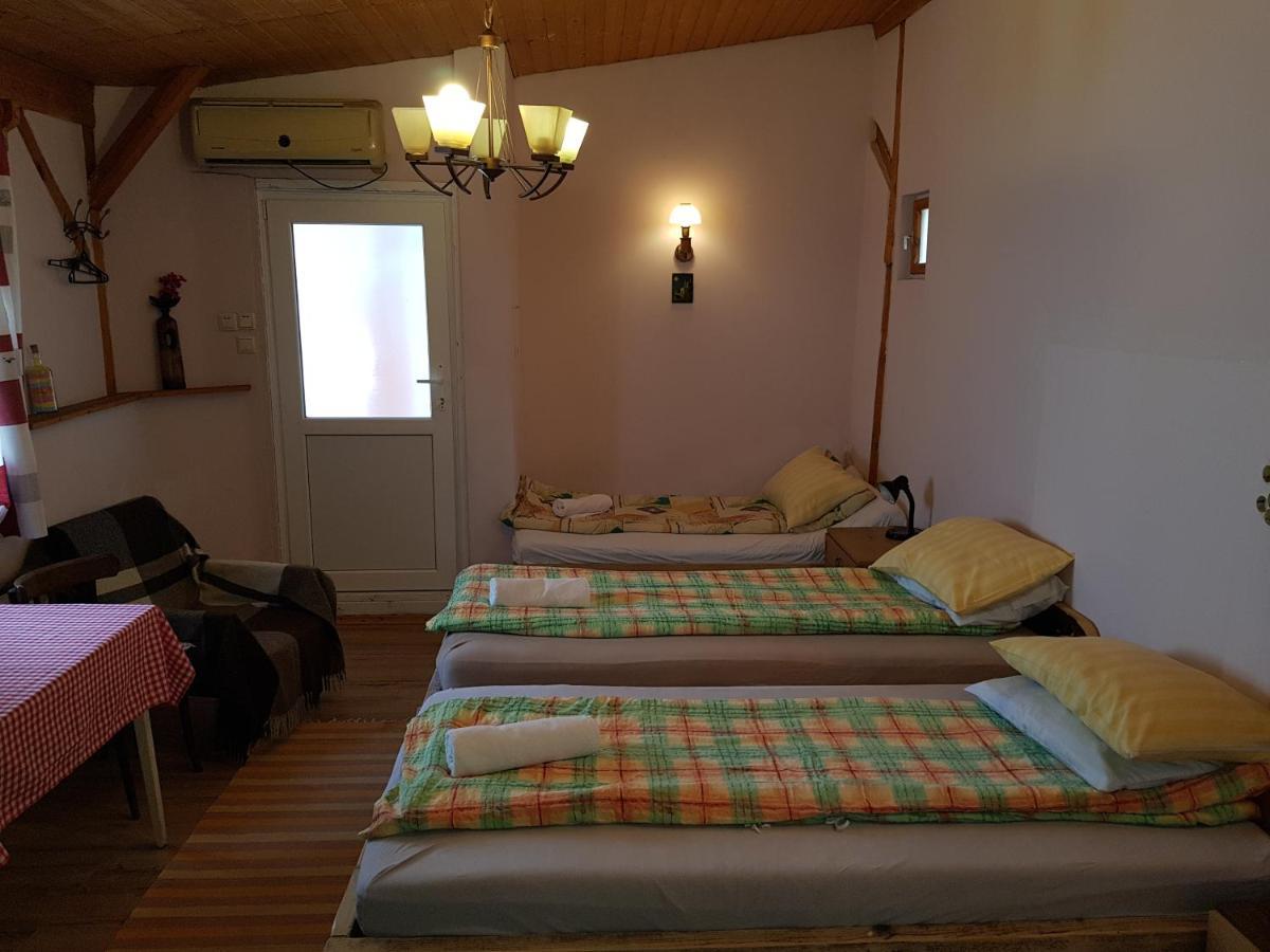 Hompot Accommodation Deva Eksteriør bilde