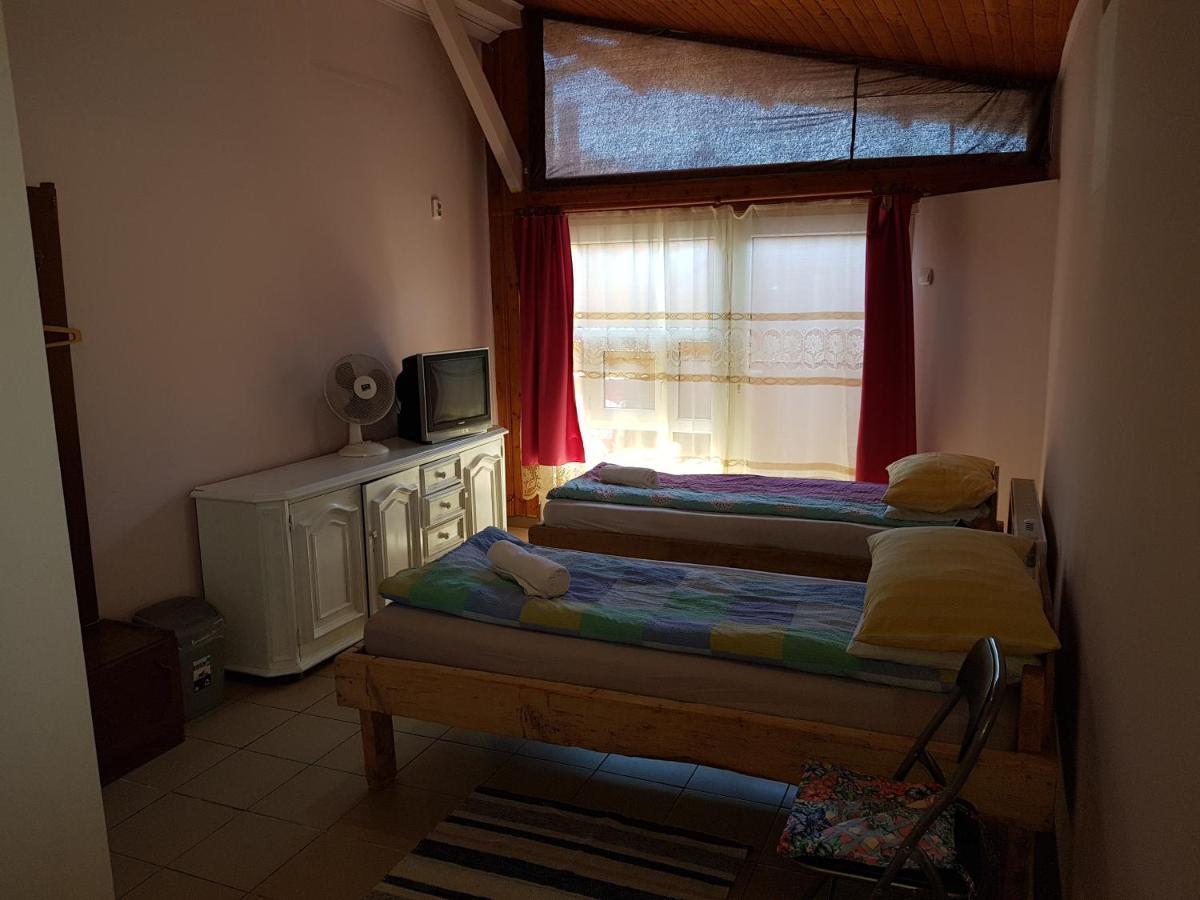 Hompot Accommodation Deva Eksteriør bilde